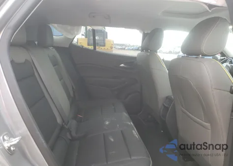 2025 Chevrolet Trax Activ из США, поврежденный, VIN KL77LKEP3SC218908